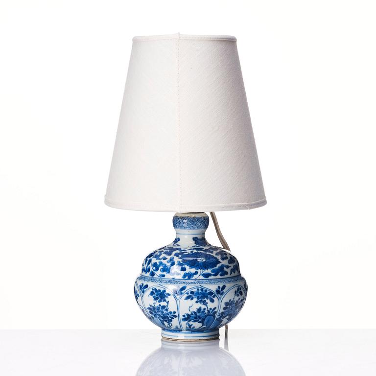 Vas, porslin. Kina, Qingdynastin, Kangxi (1662-1722).