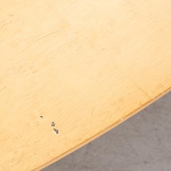 Bruno Mathsson, & Piet Hein, A 'Superellipse' dining table, Bruno Mathsson International.