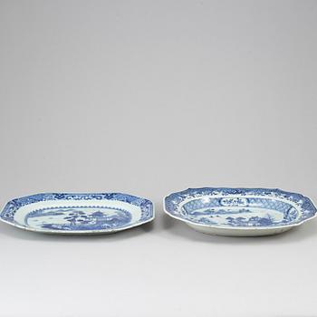 Two blue and white dishes, Qing dynasty, Qianlong (1736-95).