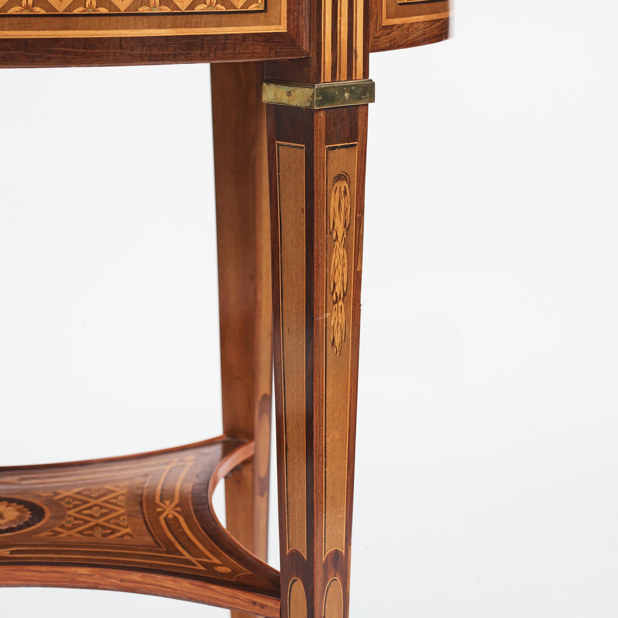 A Gustavian Tea table, by Georg Haupt (master in Stockholm 1770-1784), not signed.