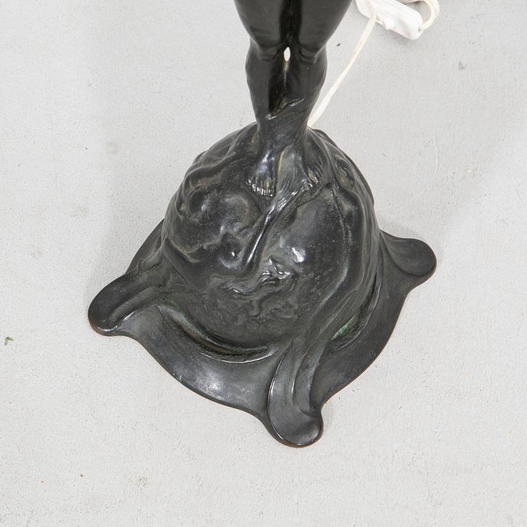 A Gerda Sprinchorn, table lamp, "Solen", Herman Bergmans Gjuteri, Stockholm, Art Nouveau bronze.