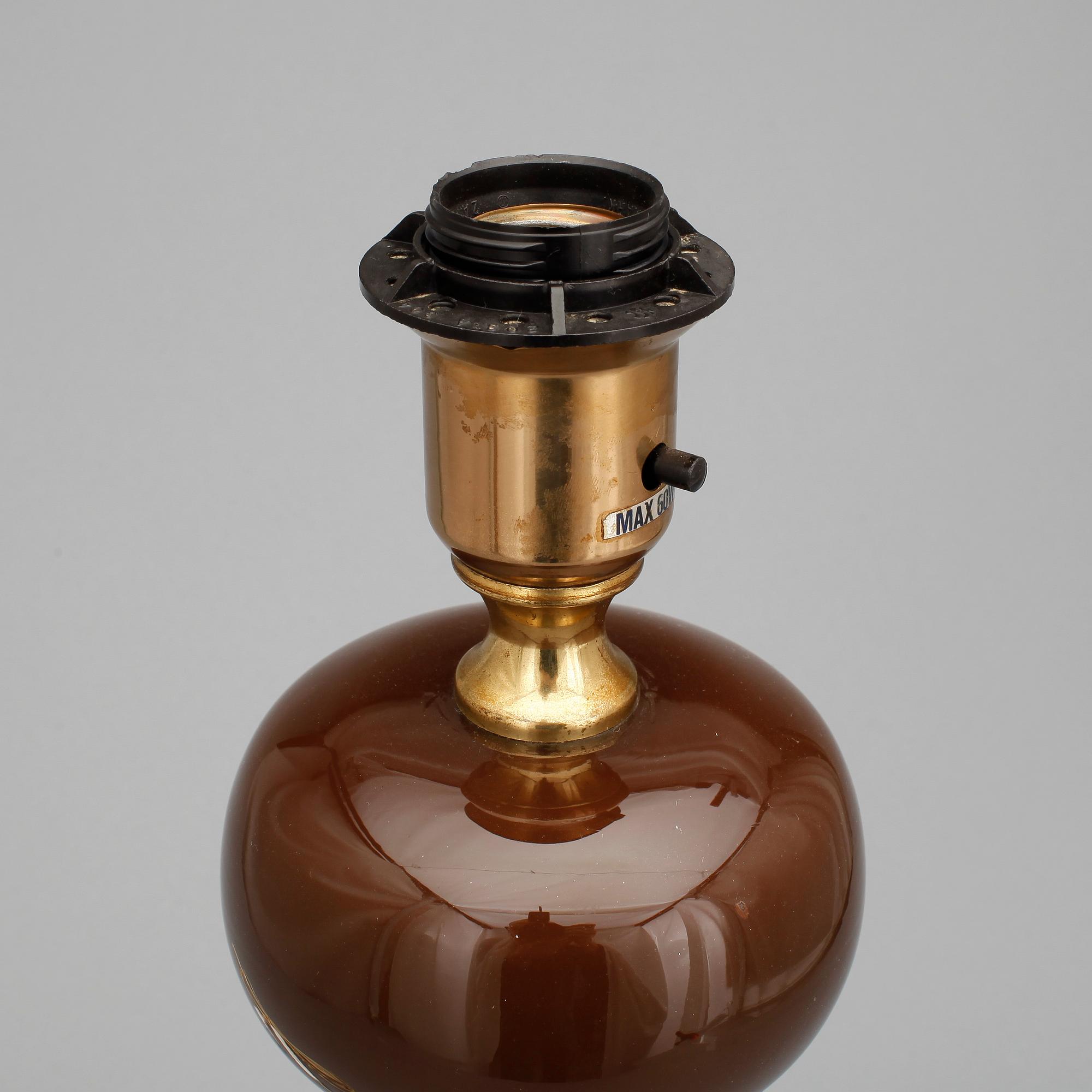 BORDSLAMPA, AB Stilarmatur, Tranås, 1900-talets andra hälft. Märkt undertill.