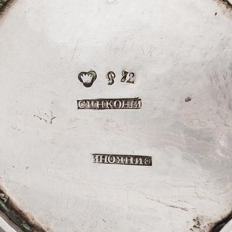 A silver, cream jug, Cyrillic maker's mark Sinkoni, Finland 1824.
