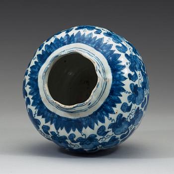 A blue and white jar, Ming dynasty, Wanli (1576-1620).