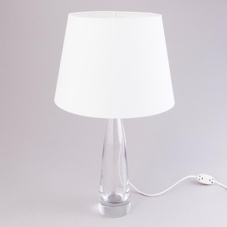 LISA JOHANSSON PAPE, a late 1940's '2505' table lamp for Orno/Karhula.