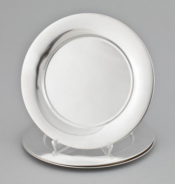 BÄGARE, 2 st, silver, WA Bolin samt GAB, Stockholm, 1924-41. Ca 320 gr.