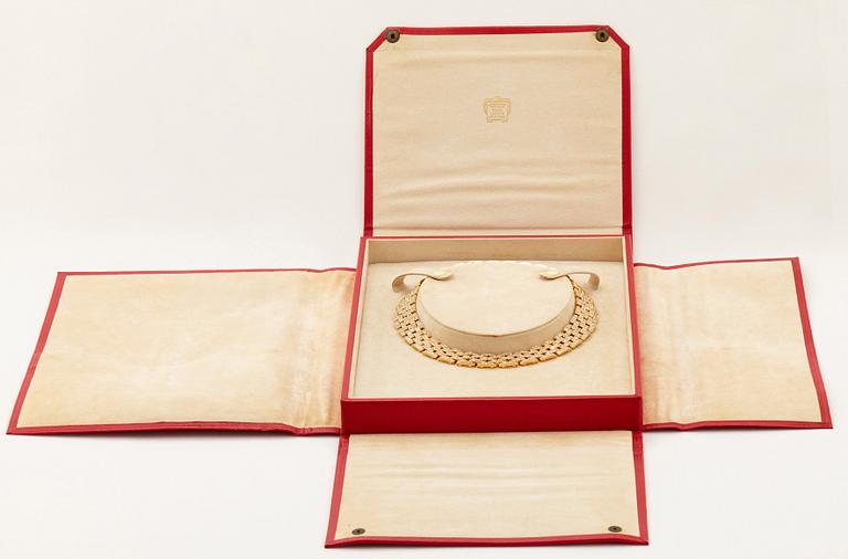 Cartier 'Maillon Panthère" a necklace.