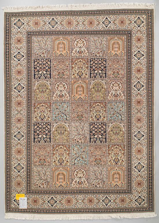 Matta, silke, Kashmir. Ca 220 x 159 cm.