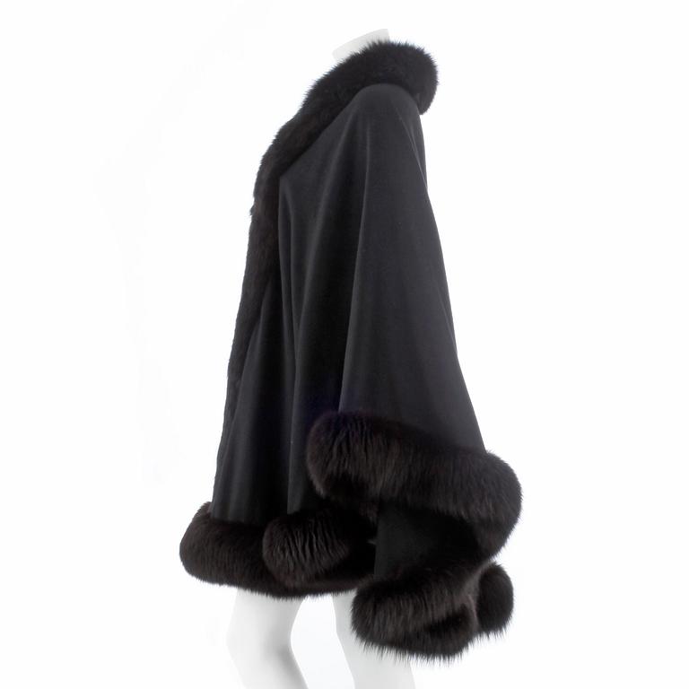 CAPE, black cashmere and fox.