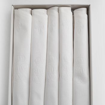 Three linen tablecloths and 30 linen place mats, Georg Jensen.