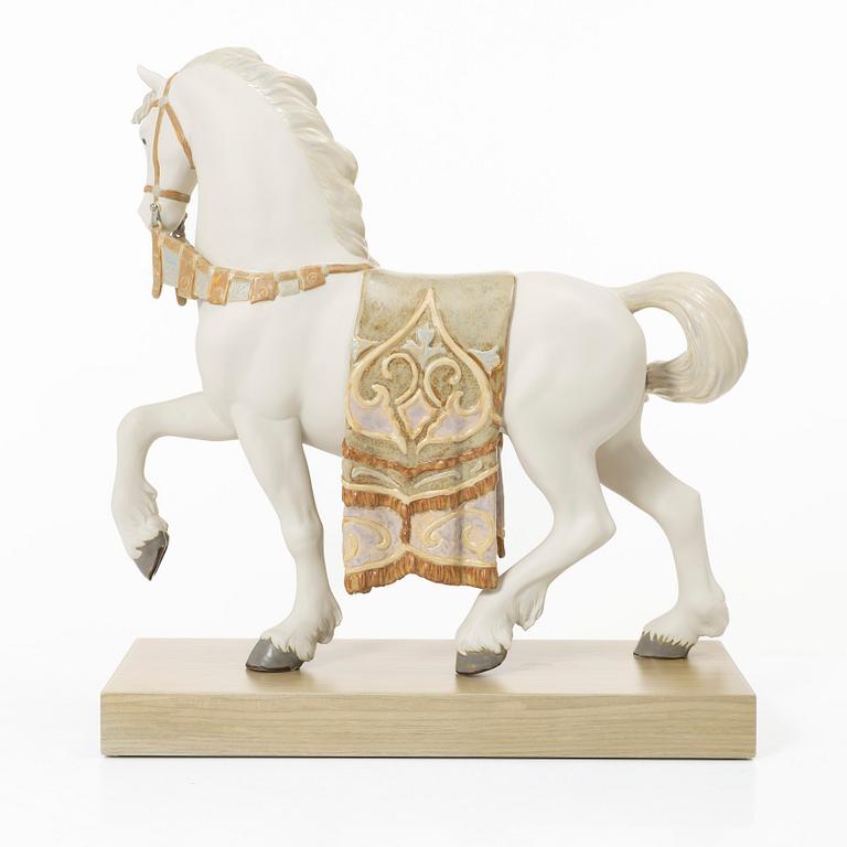 Alfredo Llorens, figurine, "Regal steed", Lladró, Spain.