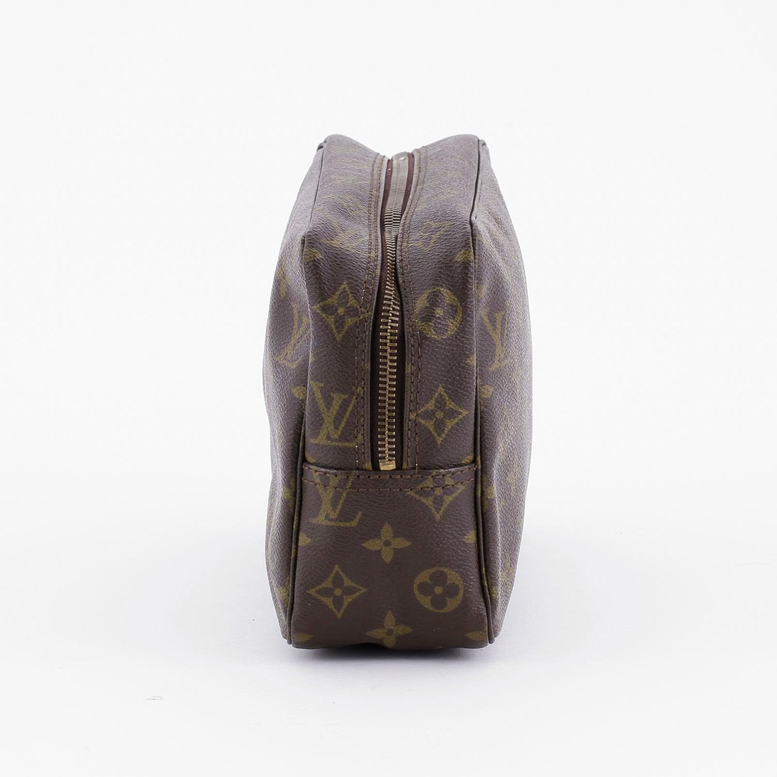 NECESSÄR, Louis Vuitton, "Trosse de toilette".