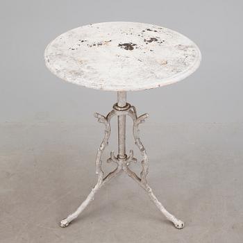 TRÄDGÅRDSBORD, gjutjärn, 1900-talets början.