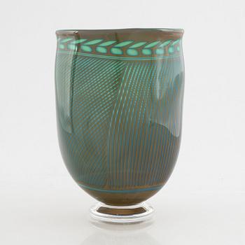 Gunnar Cyrén, a 'graal' glass vase, Orrefors 1989.