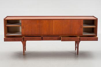 SIDEBOARD,  Seffle Möbelfabrik, Svante Skogh. 1900-talets mitt.