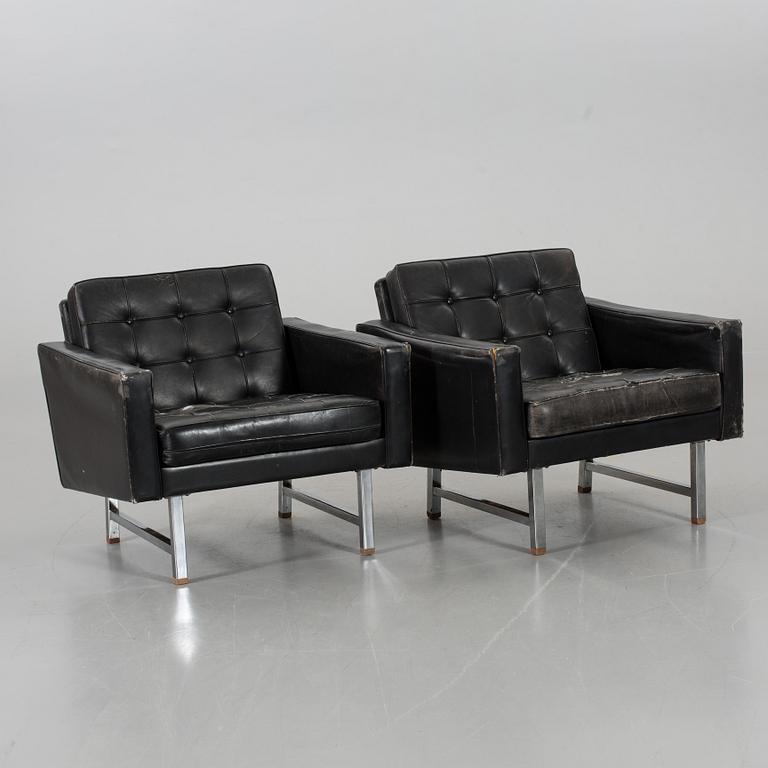 A PAIR OF KARL ERIK EKSELIUS, ARMCHAIRS, JOC Möbel AB, Vetlanda.