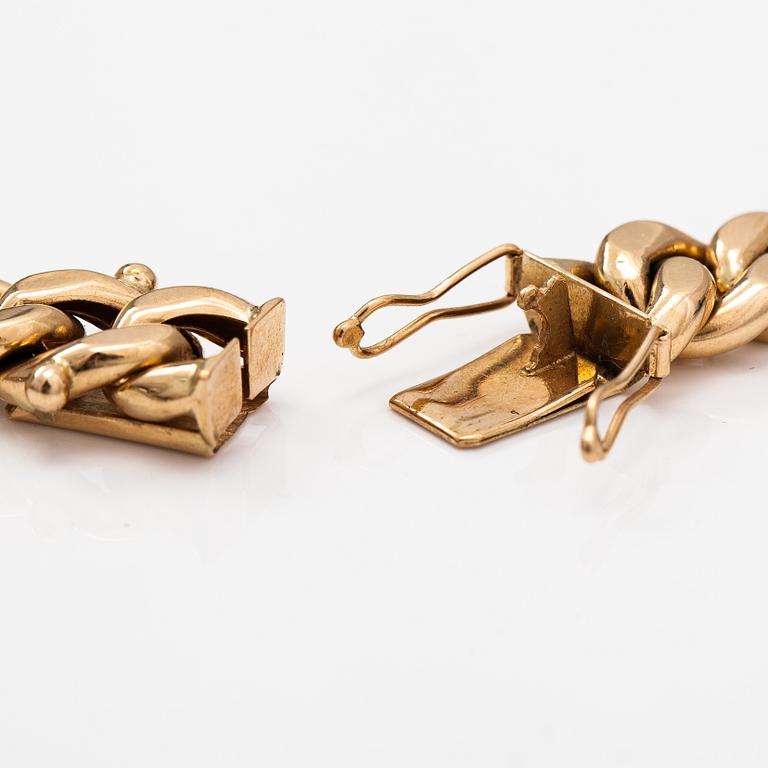 A 14K gold necklace. Kari Rosti, Helsinki 2000.