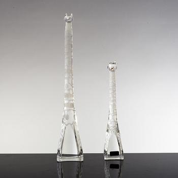 VICKE LINDSTRAND, two glass figurines, Kosta. Signed.