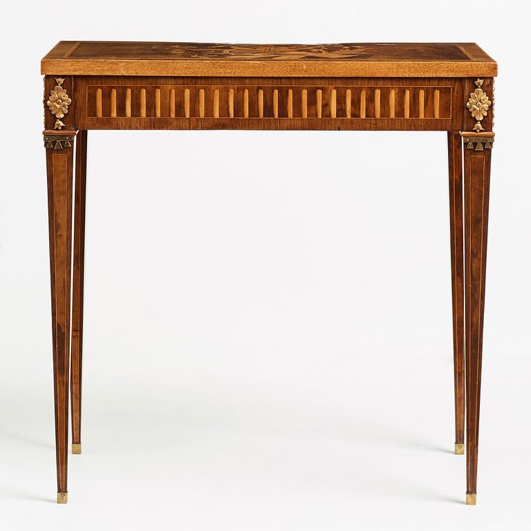SPELBORD, Stockholmsarbete 1700-talets slut, Gustavianskt.