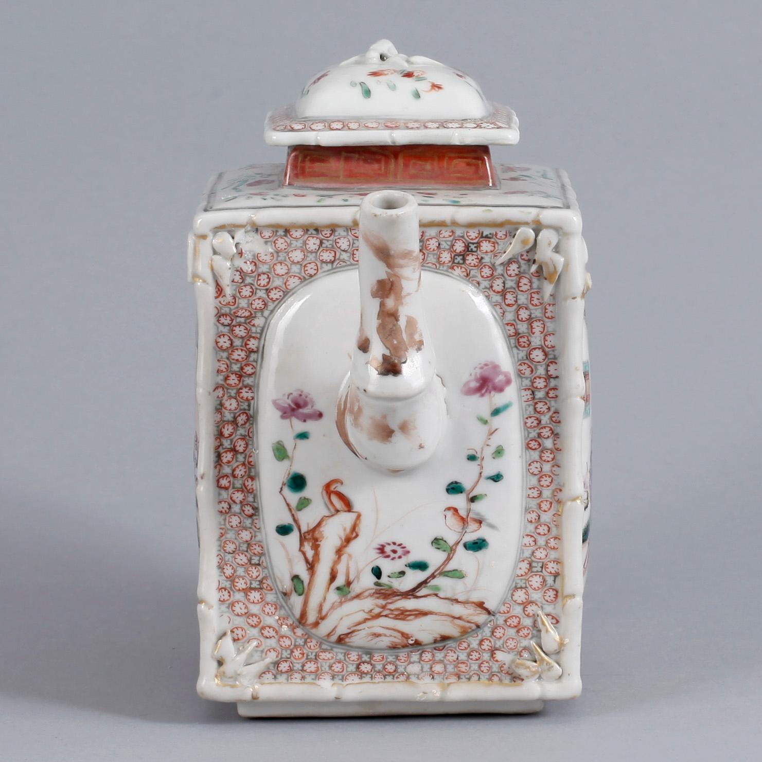 TEKANNA, porslin, Kina ,sannolikt Jiaqing, 1795-1820).
