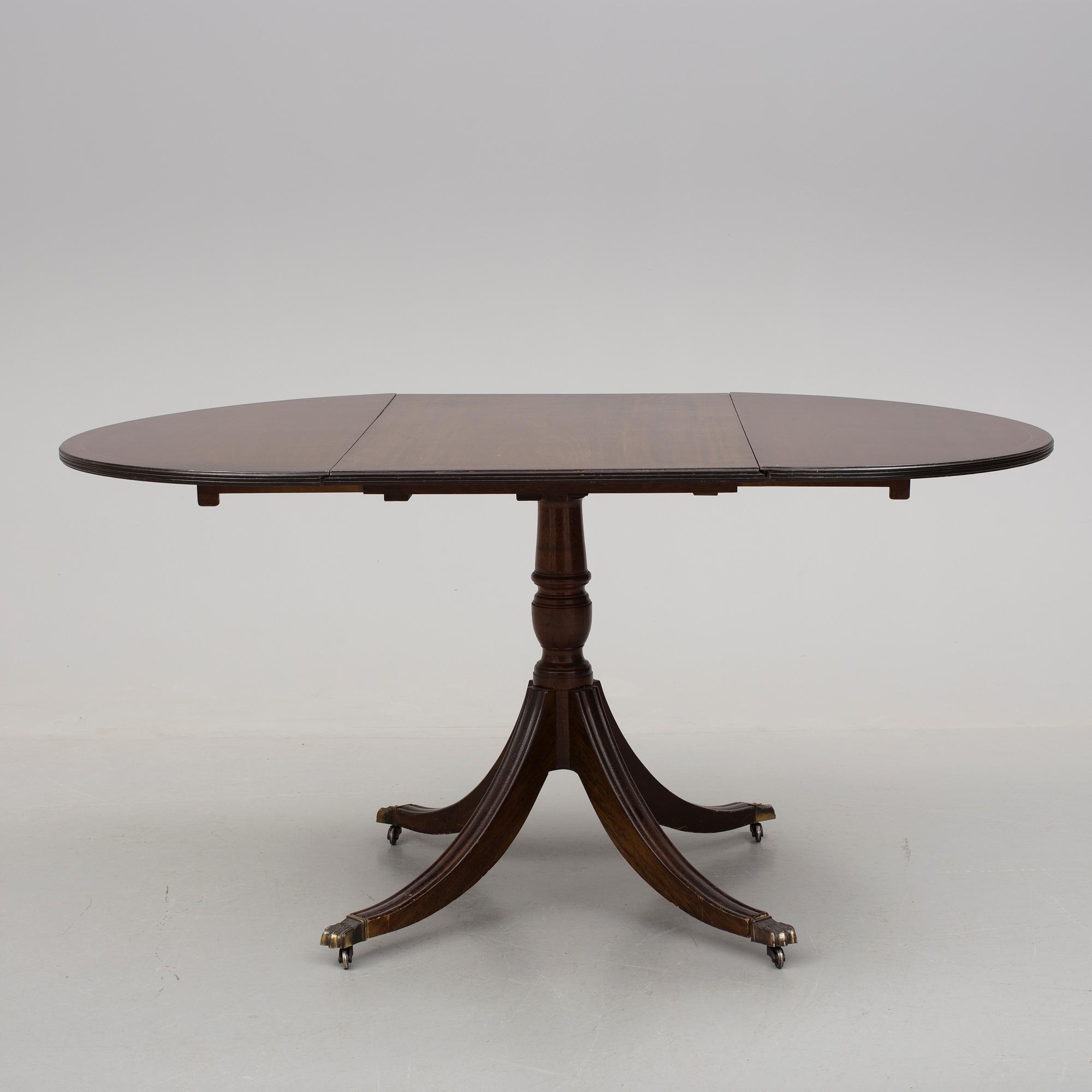 BORD, engelsk stil, 1900-tal.