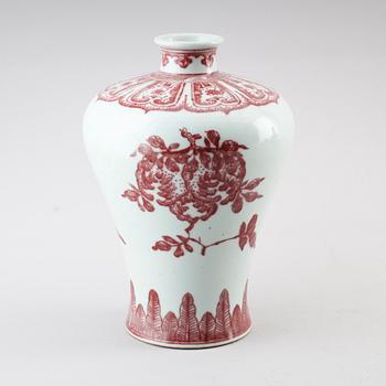 VAS, porslin, Kina, troligen 1900-tal.