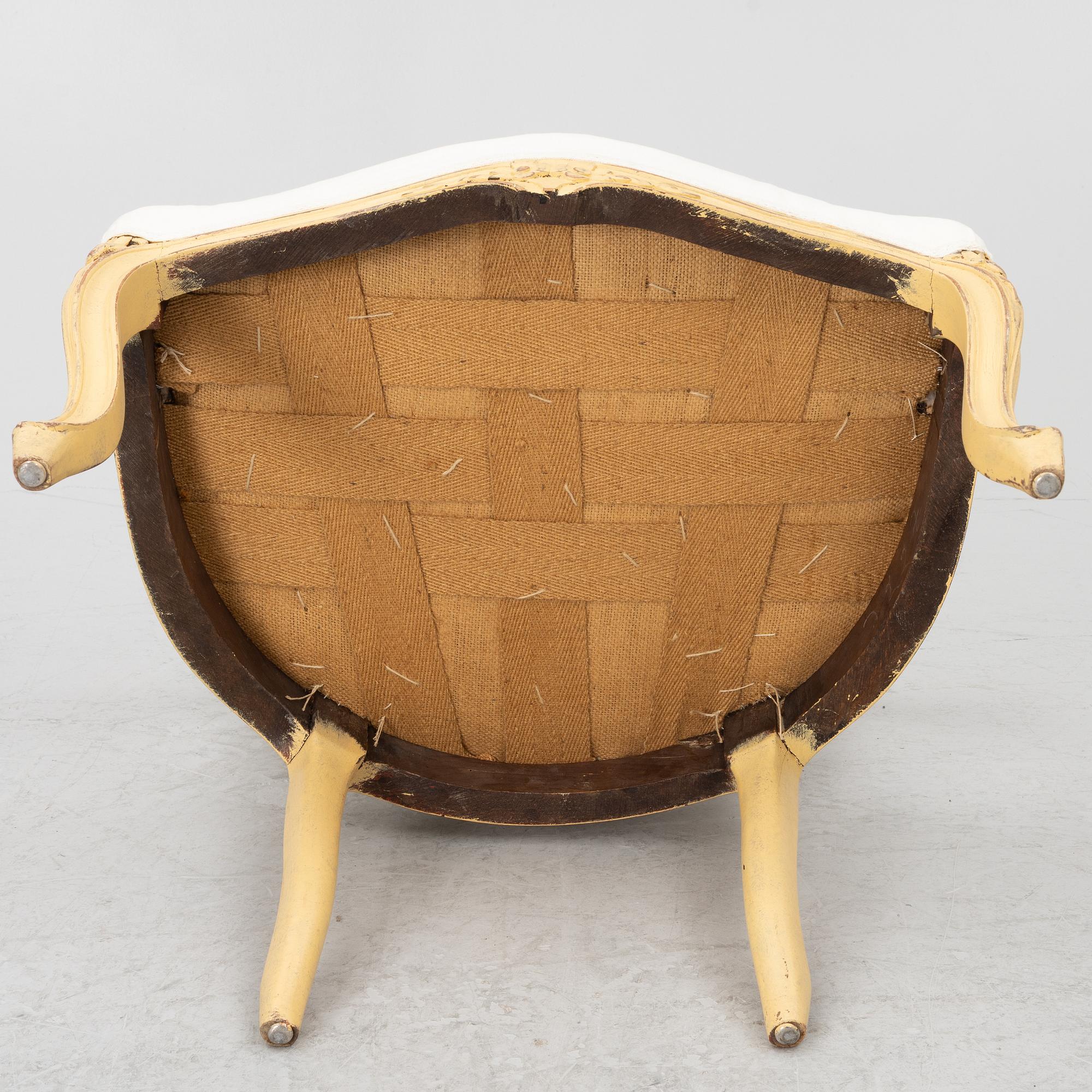 Karmstolar, ett par, Louis XV-stil, 1900-talets andra hälft.