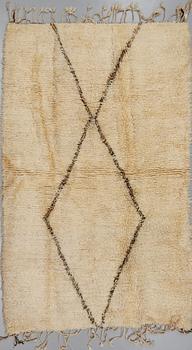 MATTA, Beni Ourain, 1900-talets senare del, ca 218x140 cm.