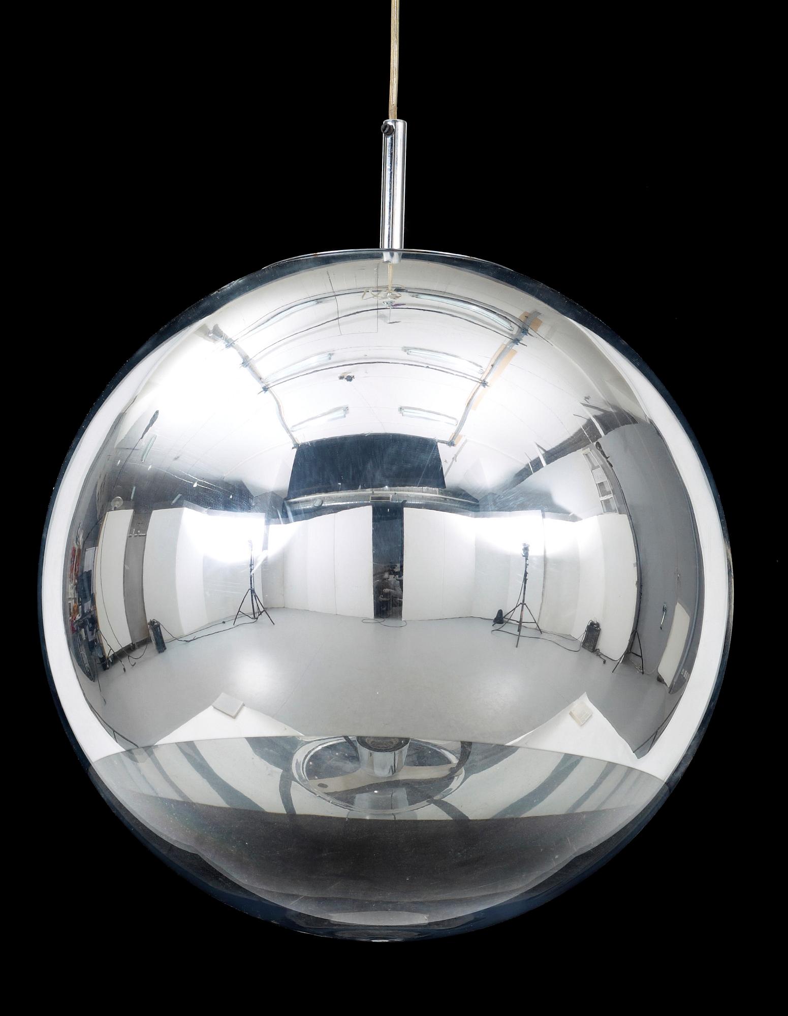 TAKLAMPA, polycarbonat, "Mirror ball" Tom Dixon. 2000-tal. H 50.