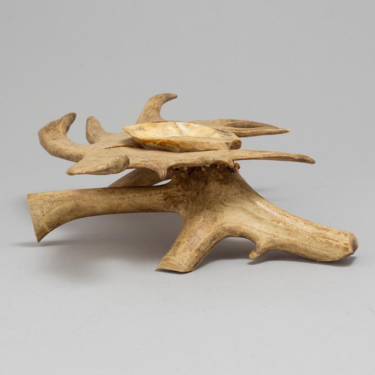 NILS NILSSON SKUM, hornmontage/skål, signerad och daterad 1933.