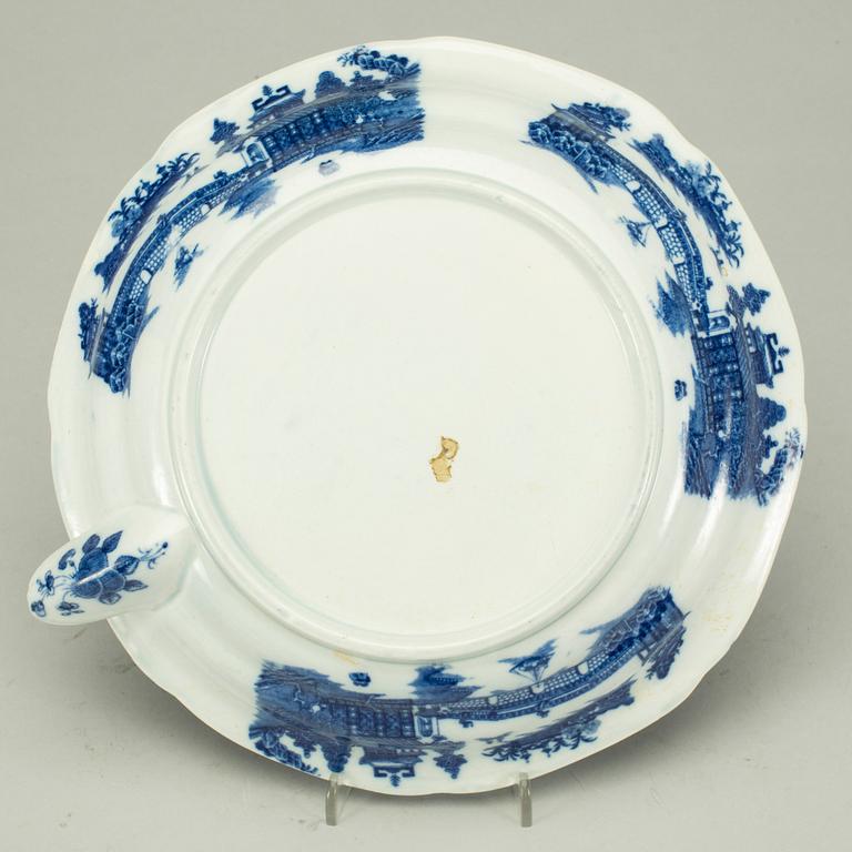 VÄRMEFAT, porslin, Kina, 1800-tal.