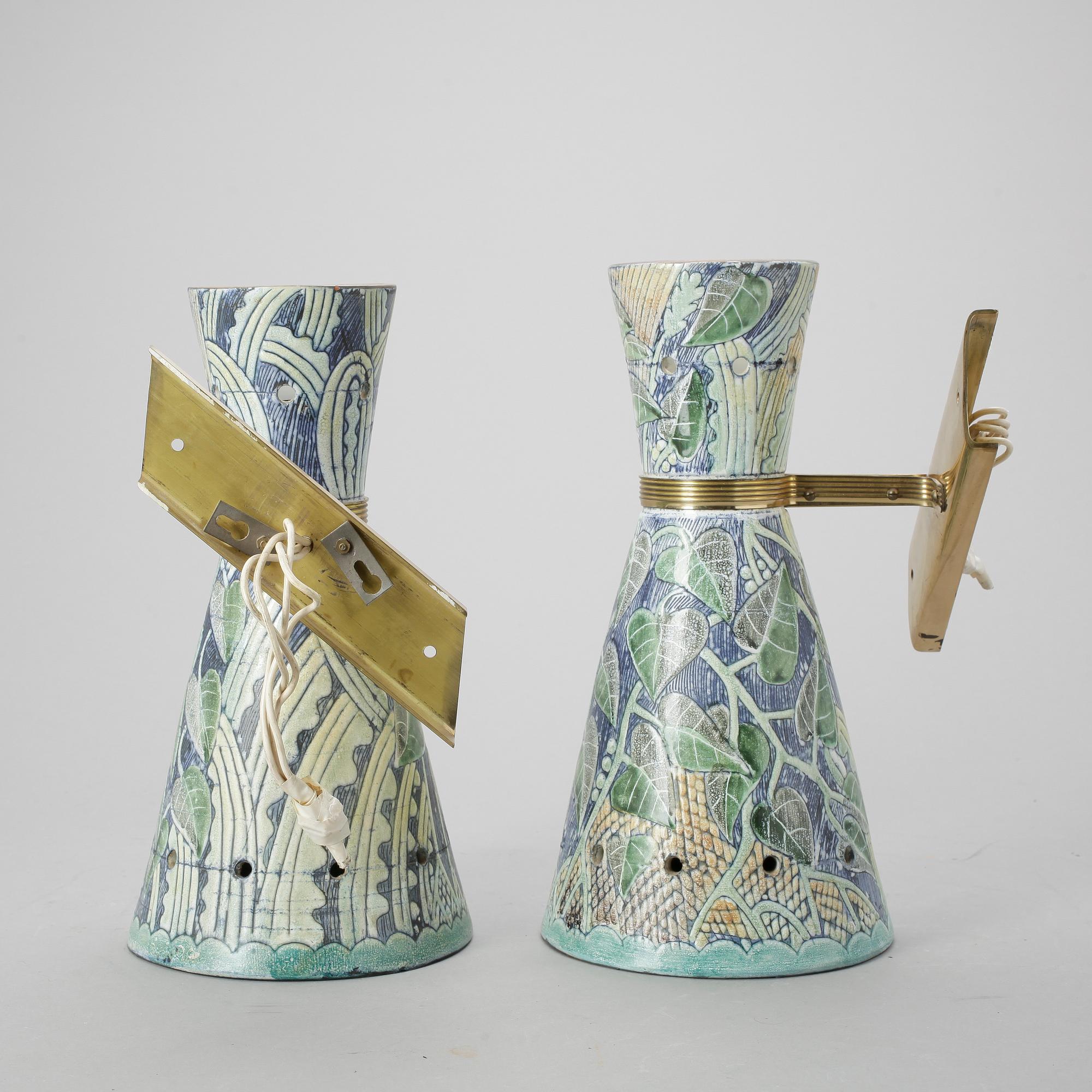 VÄGGLAMPOR, ett par, Tilgmans-typ, 1950/60-tal.