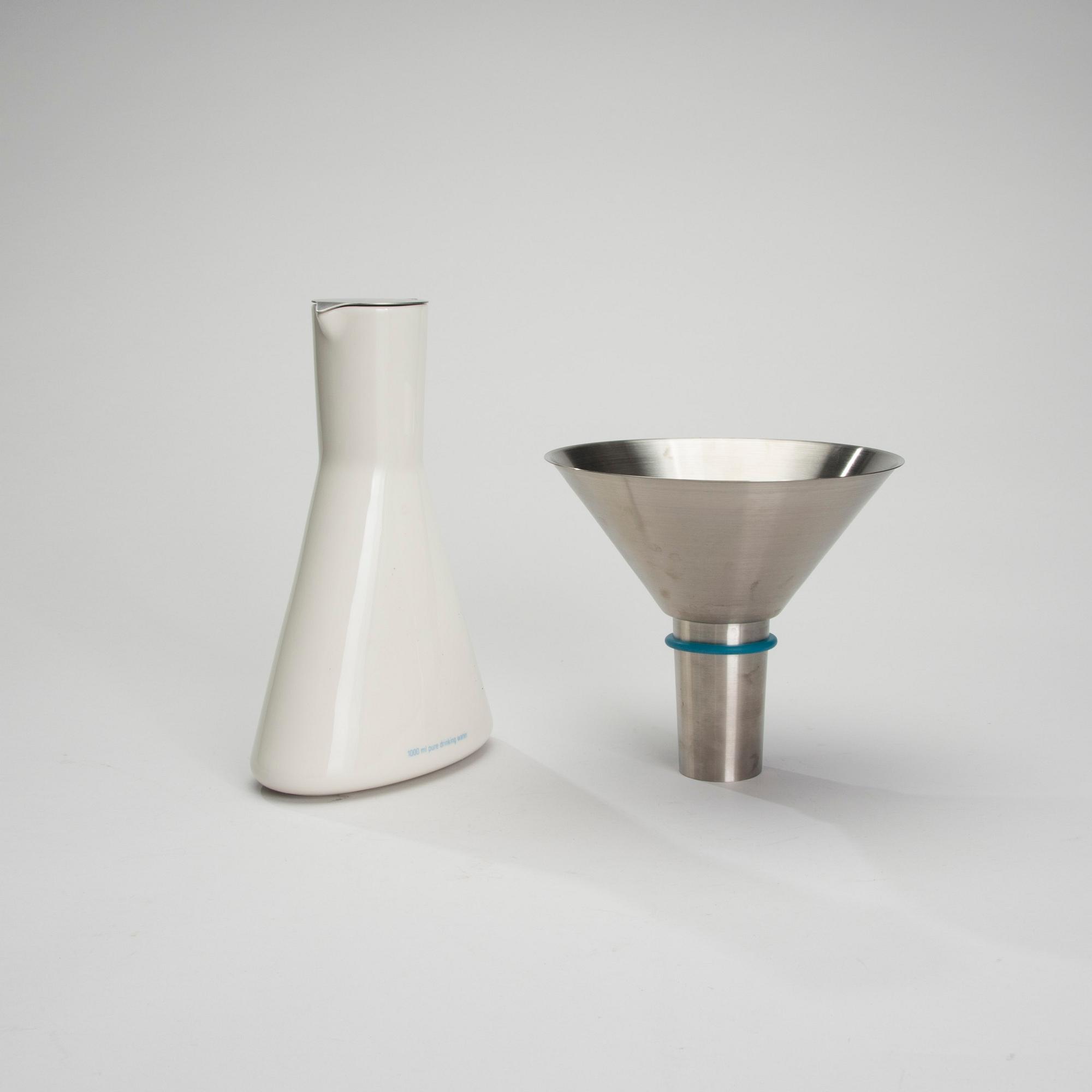 KANNA, FILTER SAMT TRATT, "Water", design Alberto Meda, Arabia 2001.