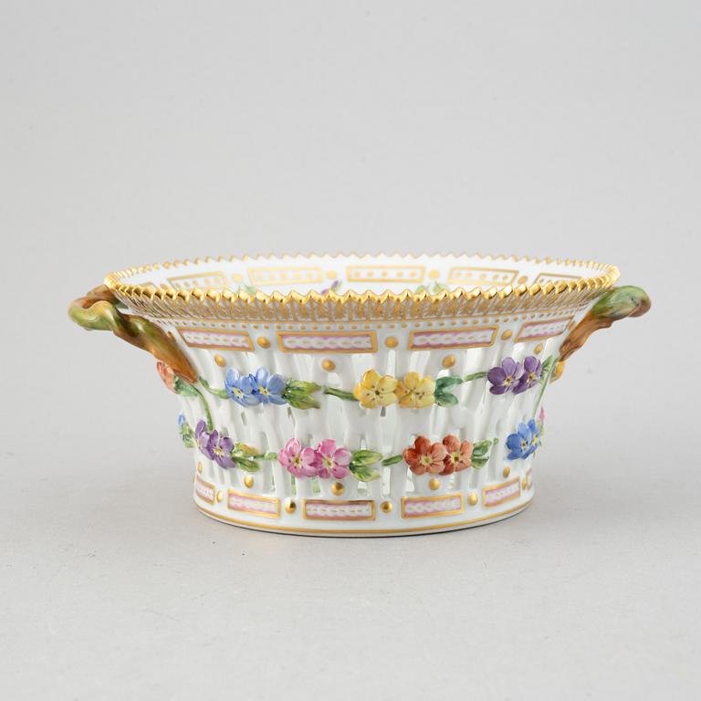 A Royal Copenhagen "Flora Danica" chesnut baskets with stands, Denmark, mid 20th Century.