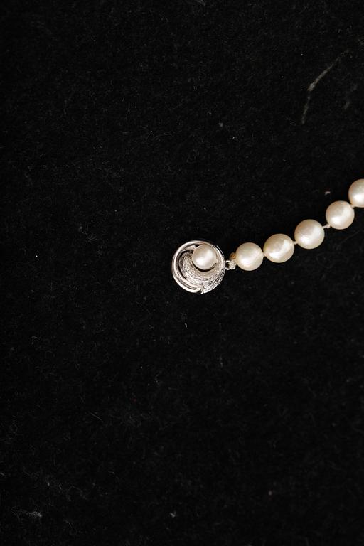 PÄRLCOLLIER, odlade sötvattenpärlor, lås 18 k vitguld.