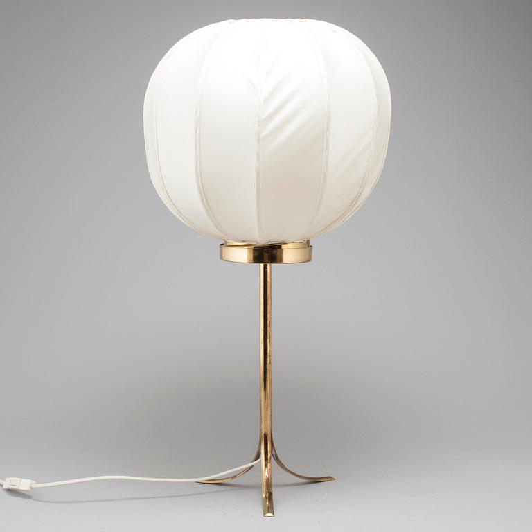 A brass table lamp, model nr 2349 'Kinabollen', by Josef Frank, Firma Svenskt Tenn.