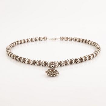 Collier med medljong samt armband silver, Mexiko.
