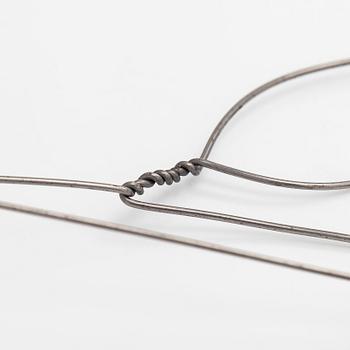 Alexander Calder, flower brooch, 1940.