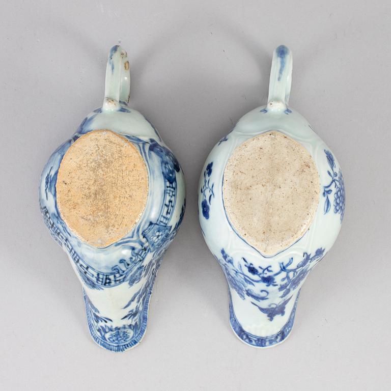 Two blue and white saucers, Qing dynasty, Qianlong (1736-95).