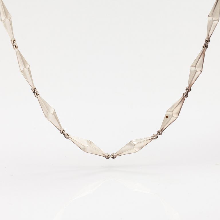 Björn Weckström, A sterling silver necklace "Rombo". Lapponia 1998.
