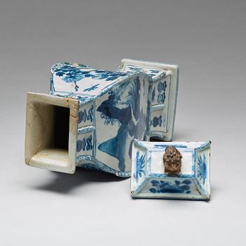 VAS med LOCK, porslin. Qingdynastin, Kangxi (1662-1722).