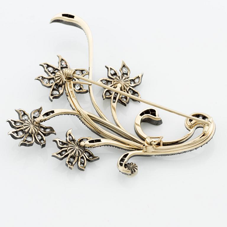 Brosch med pärlor och diamanter, C.E. Bolin, St Petersburg 1899-1908, Sofia Schwan.