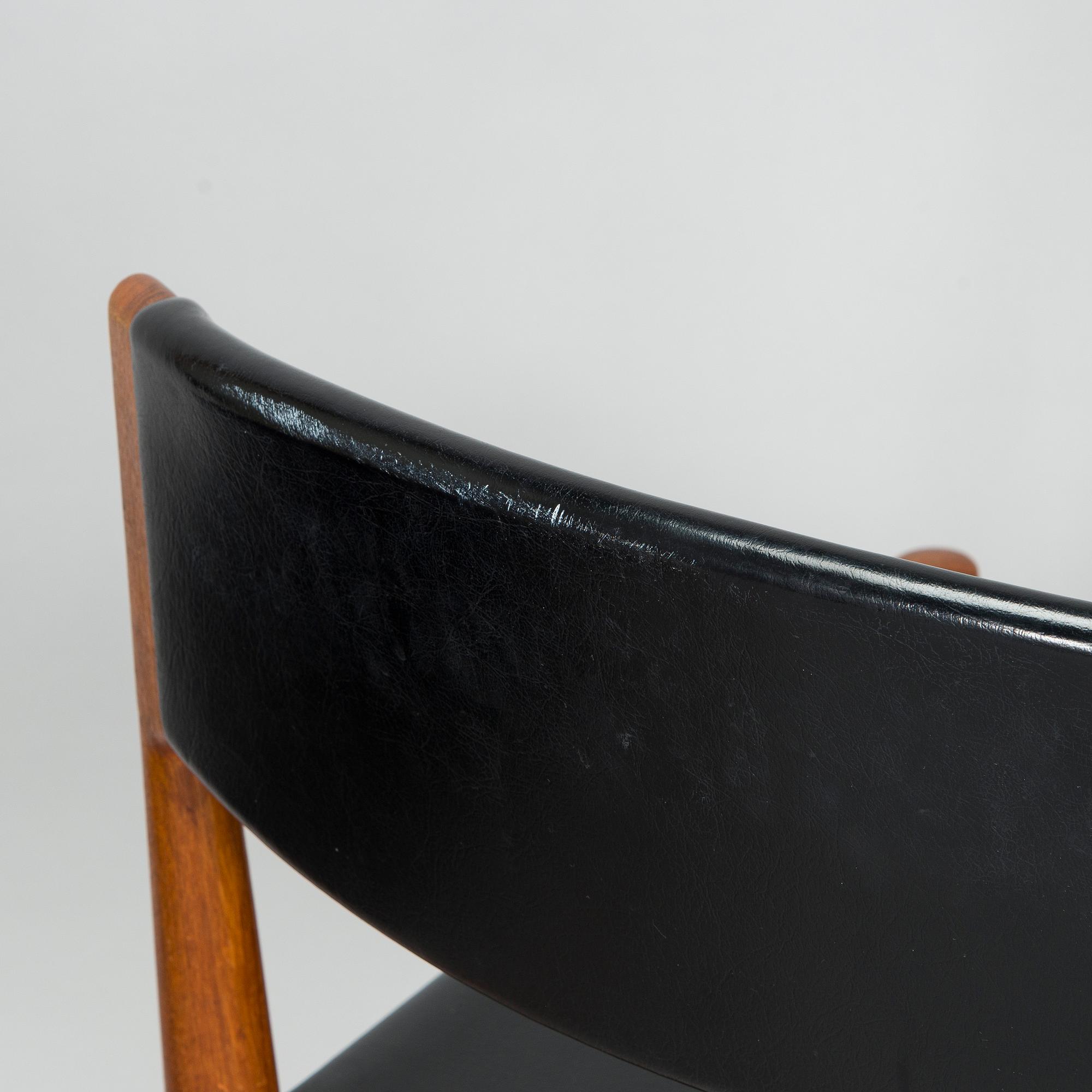A set of four mid 20th century chairs. Glostrup Möbelfabrik, Denmark.