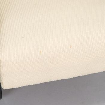 Alvar Aalto, a pair of 1970s armchairs 'Tank chair', model 400, for Artek.