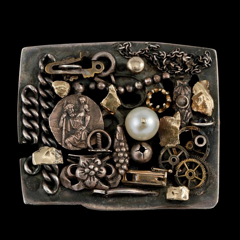 BROSCH, silver, 14k guld samt odlad pärla, importstämplad, omkring 1900-talets mitt. Vikt 17 g.