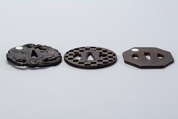 TSUBA, 3 stycken, Japan, brons.