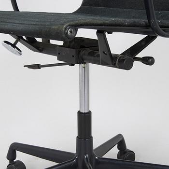 Charles & Ray Eames, kontorsstol, "EA 108" för Vitra.