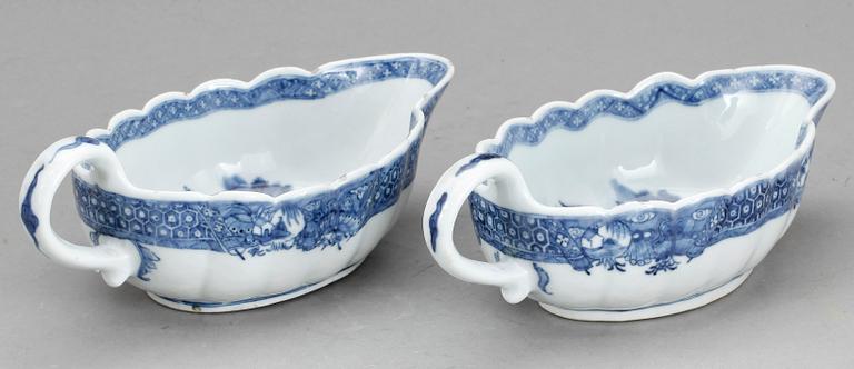 SÅSSNIPOR, 2 st, porslin, Qianlong, Kina 1700-tal.