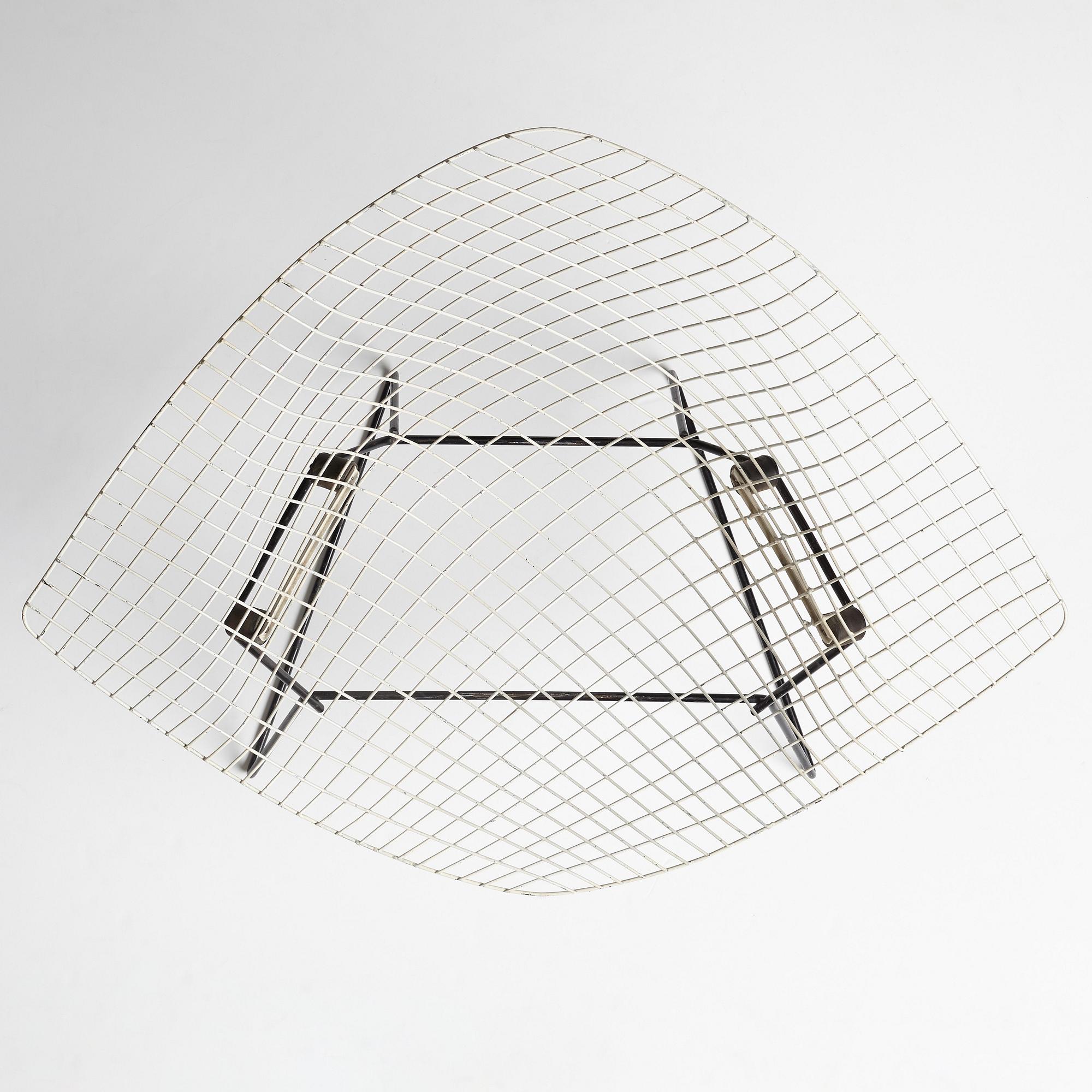 Harry Bertoia, "Diamond Chair Wide", Knoll International, möjligen på licens av Nordiska Kompaniet, 1950-60-tal.