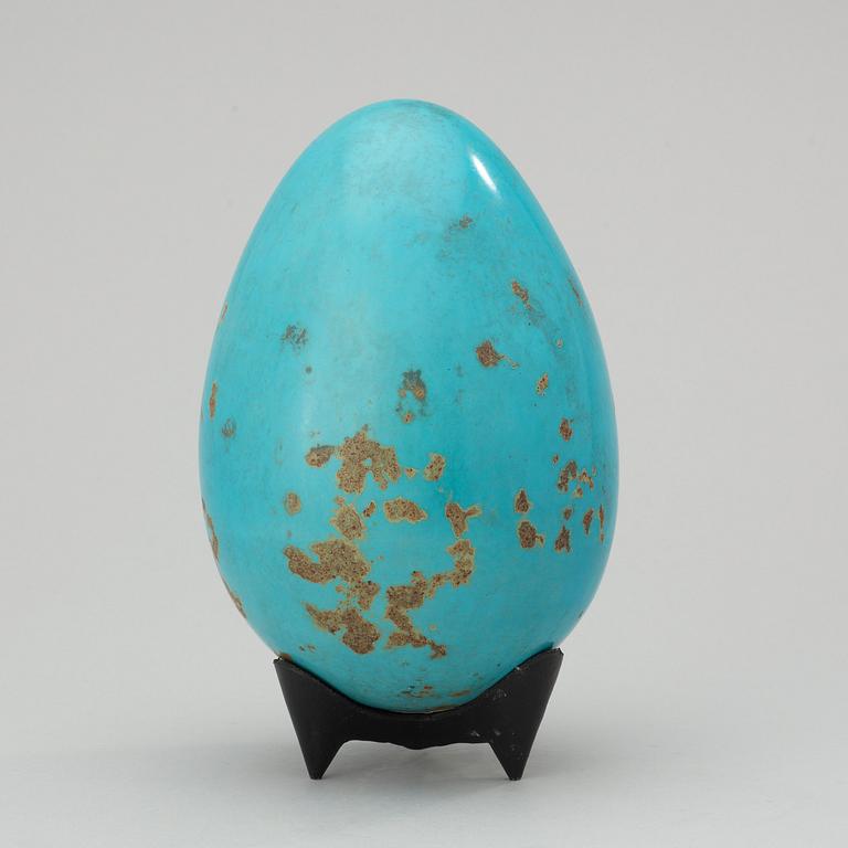 A Hans Hedberg faience egg, Biot, France.